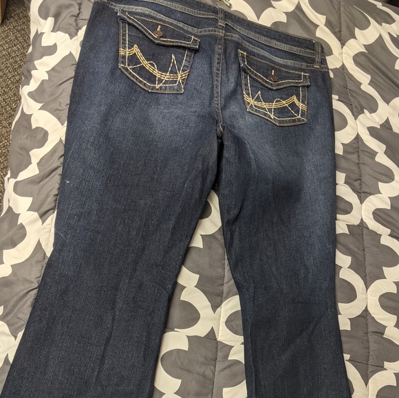 ANA Jeans - Picture 4 of 4